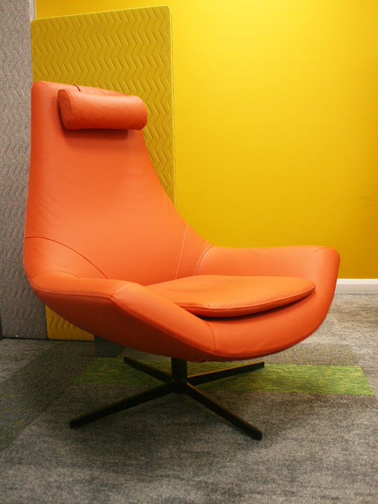 UK Waste Solutions Leather soft seating- Proici