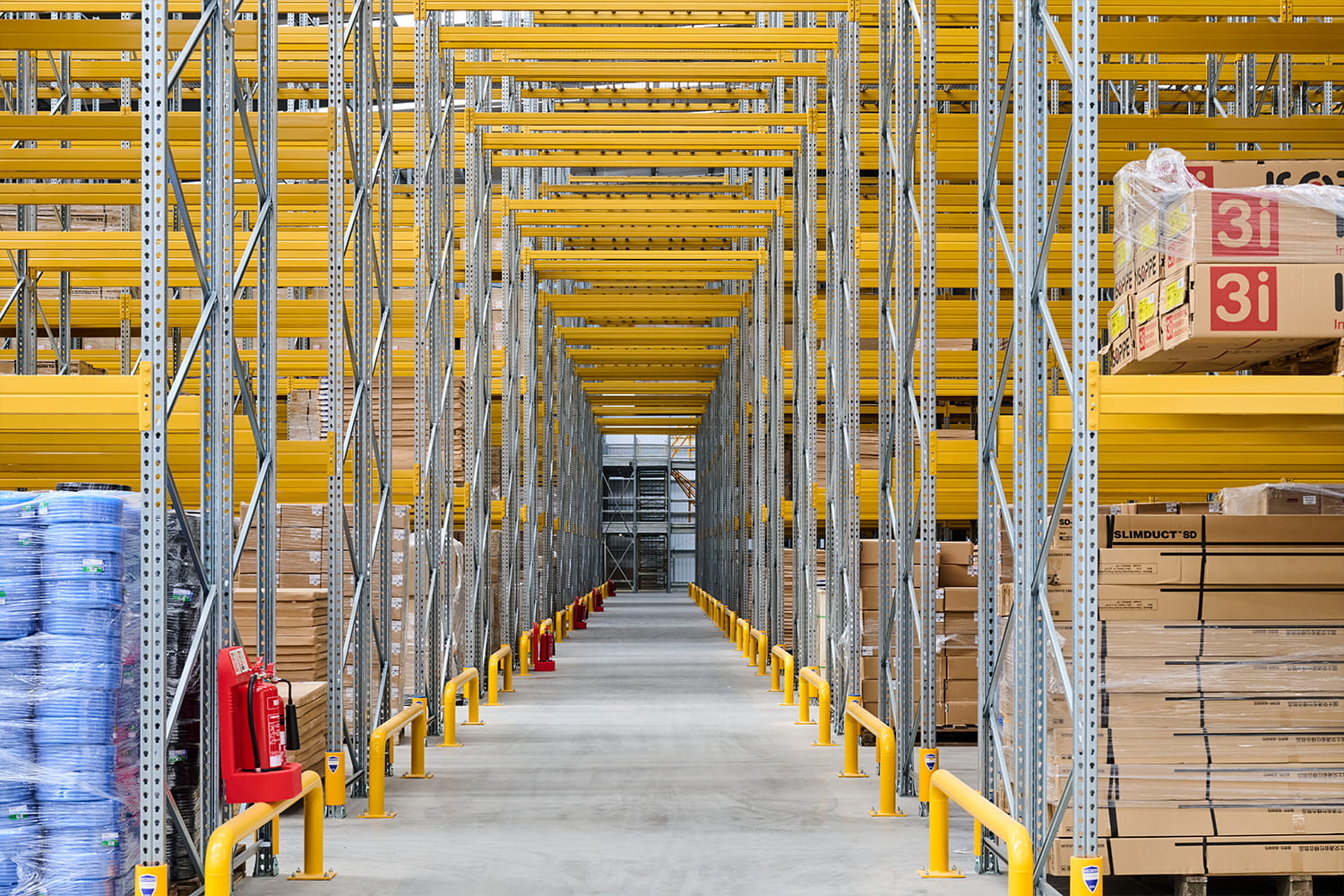 Walkway between pallet racking at DiversiTech International’s Nottingham warehouse fit out